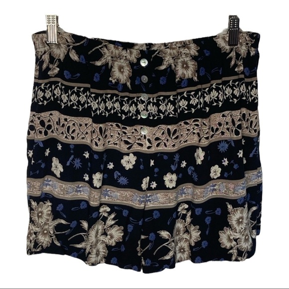 Vintage Studio Rayon Floral Shorts Sz Med - Picture 1 of 4